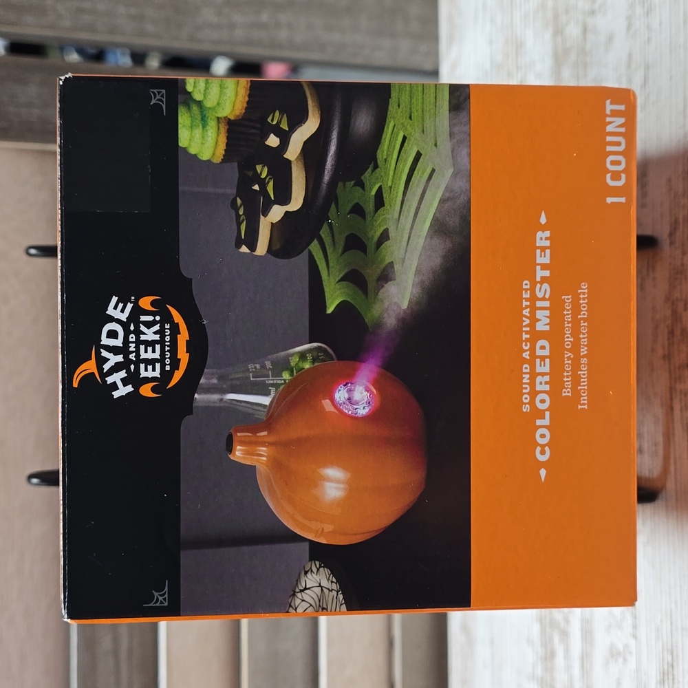Hyde & EEK! Sound‑Activated Colored Mister – Halloween Fog Effect Prop